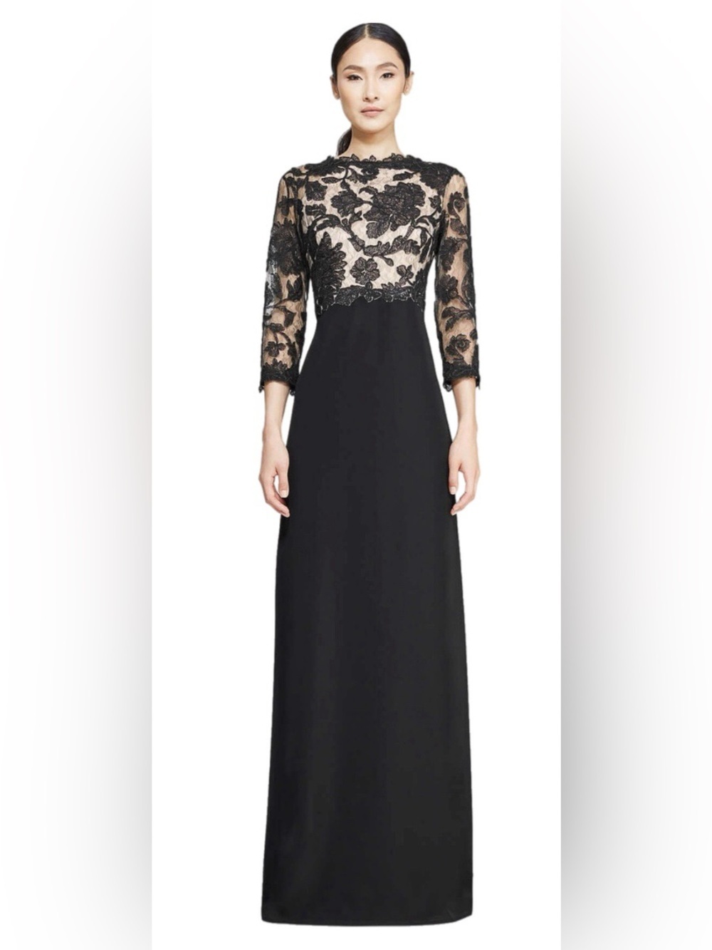 Tadashi Shoji Black Sheer Nude Peony
Embroidered Stretch Crepe Gown Size 4